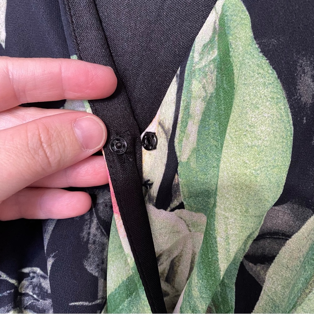 SIZE Medium | Flying Tomato Black and Pink Floral Long Sleeve Midi Dress - Picture 10 of 12